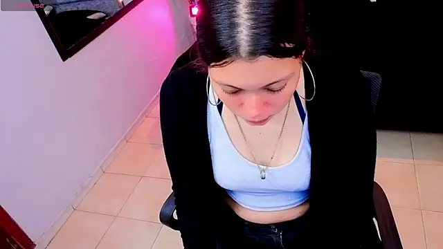 Lana stone  online show from October 7, 2025, 3:25 am