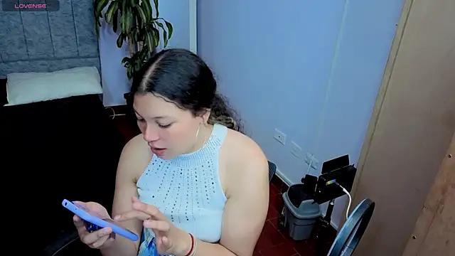 Lana stone  online show from March 14, 2026, 3:23 am