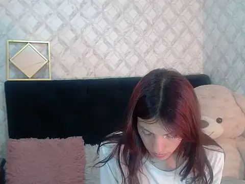 Snapshot of Emma-Wilson chatting on September 25, 2025, 5:22 am Emma-Wilson online show from September 25, 2025, 5:22 am