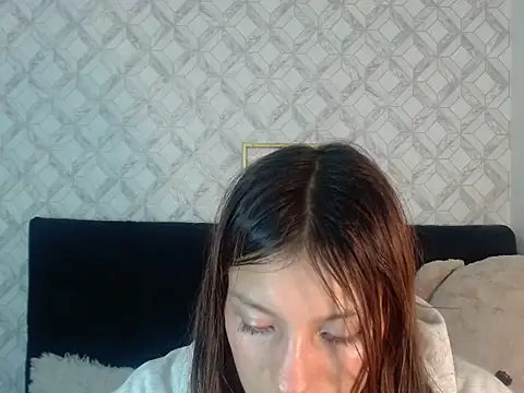 Snapshot of Emma-Wilson chatting on November 27, 2025, 3:30 am Emma-Wilson online show from November 27, 2025, 3:30 am