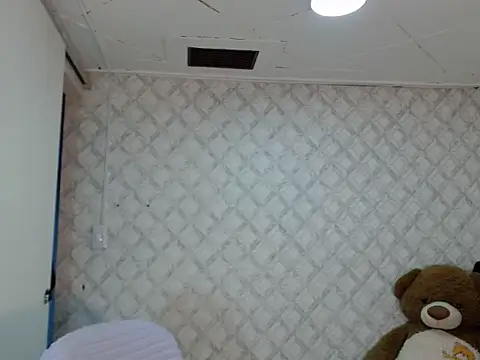 Snapshot of Emma-Wilson chatting on February 26, 2026, 4:55 am Emma-Wilson online show from February 26, 2026, 4:55 am