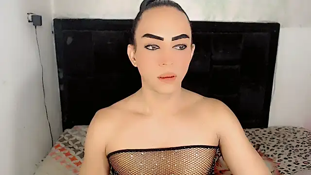 Snapshot of Michell_Queen chatting on April 1, 2026, 5:41 am Michell Queen online show from April 1, 2026, 5:41 am