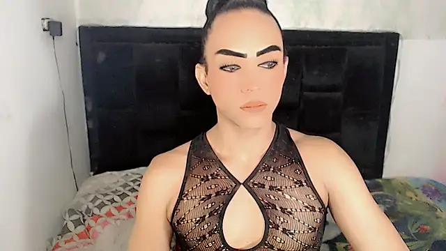 Snapshot of Michell_Queen chatting on April 4, 2026, 9:34 pm Michell Queen online show from April 4, 2026, 9:34 pm