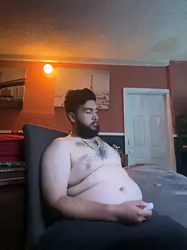 bigdickgio6923 online show from November 28, 2025, 11:51 pm