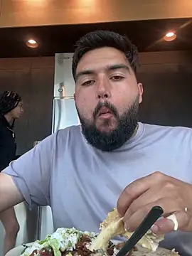 Snapshot of bigdickgio6923 chatting on February 15, 2026, 9:00 pm bigdickgio6923 online show from February 15, 2026, 9:00 pm