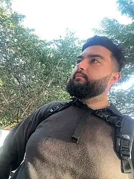 Snapshot of bigdickgio6923 chatting on February 18, 2026, 1:18 pm bigdickgio6923 online show from February 18, 2026, 1:18 pm