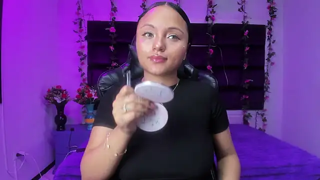 sweelanna   online show from April 11, 2026, 1:54 am