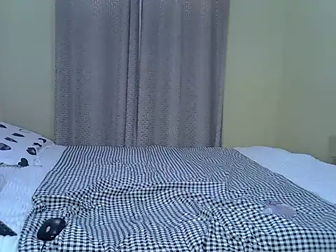 sweet love002 online show from December 3, 2025, 9:29 am