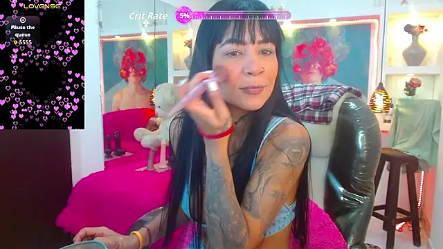 lorenapinto online show from October 5, 2025, 9:13 pm