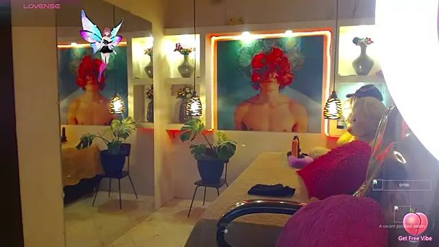 lorenapinto online show from November 8, 2025, 8:07 pm