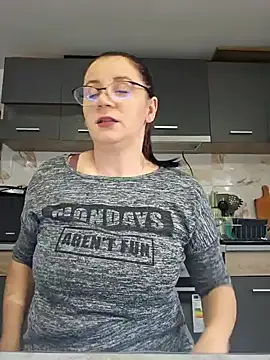 KristenVega online show from November 26, 2025, 11:55 am