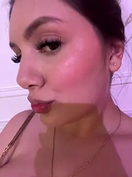 Snapshot of EmilyS__ chatting on February 25, 2025, 12:36 am EmilyS online show from February 25, 2025, 12:36 am