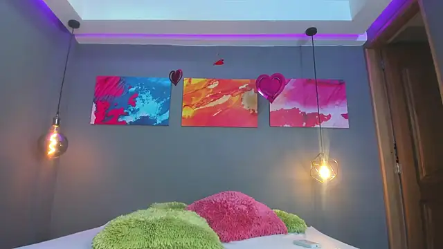 summer lee  online show from January 8, 2025, 9:23 pm