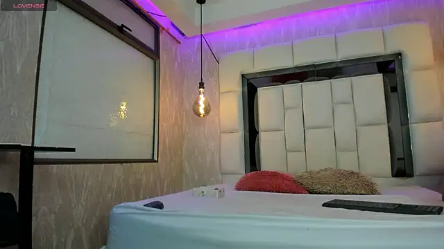 summer lee  online show from March 18, 2025, 5:53 pm