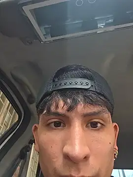  Tomy08calderon online show from September 27, 2025, 5:07 pm