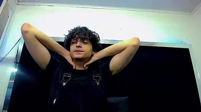 Sr BonnyEthan online show from January 25, 2025, 1:41 pm