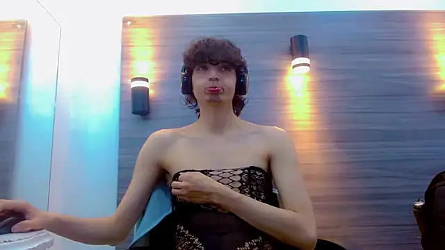 Sr BonnyEthan online show from March 7, 2026, 12:46 pm