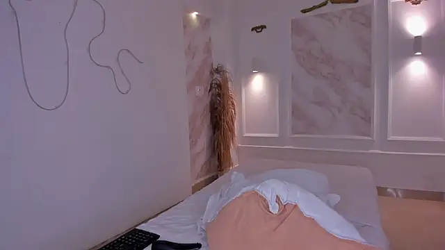 NastassjaCandy online show from October 24, 2025, 6:48 pm