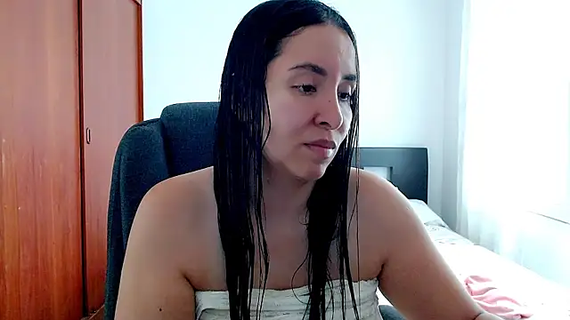 emely sexx20 online show from September 29, 2025, 3:06 pm
