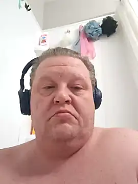 jrsexy83 online show from January 17, 2025, 1:35 pm