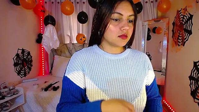 ashlei  online show from October 25, 2025, 7:08 pm