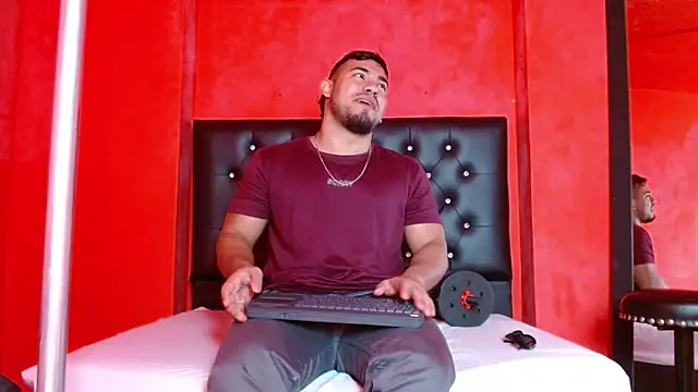 BrianMalonee online show from February 20, 2025, 2:13 pm