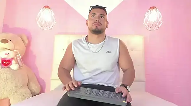 BrianMalonee online show from March 20, 2025, 1:15 pm