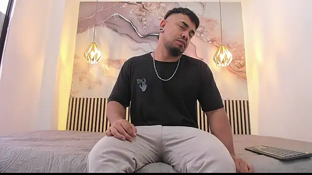 BrianMalonee online show from October 17, 2025, 12:08 pm