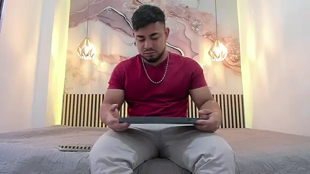 BrianMalonee online show from November 14, 2025, 11:53 am