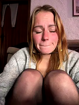 selenaluvv online show from December 20, 2025, 4:14 pm