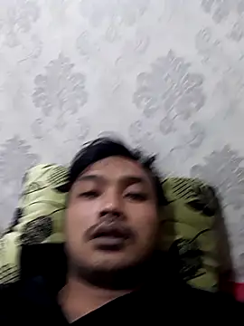 Snapshot of jojokom99 chatting on February 23, 2026, 3:53 pm jojokom99 online show from February 23, 2026, 3:53 pm