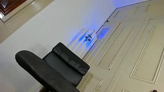 Snapshot of ChanellCastilla chatting on February 19, 2025, 4:23 am ChanellCastilla online show from February 19, 2025, 4:23 am