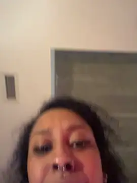 Snapshot of Your_Paris chatting on February 3, 2026, 3:04 am Your Paris online show from February 3, 2026, 3:04 am