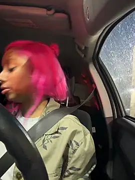 Snapshot of Your_Paris chatting on February 11, 2026, 1:10 am Your Paris online show from February 11, 2026, 1:10 am