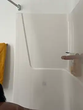 Snapshot of Your_Paris chatting on February 15, 2026, 5:15 am Your Paris online show from February 15, 2026, 5:15 am