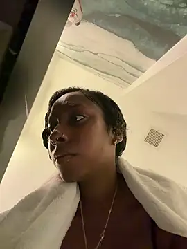 Snapshot of Your_Paris chatting on February 27, 2026, 2:06 pm Your Paris online show from February 27, 2026, 2:06 pm