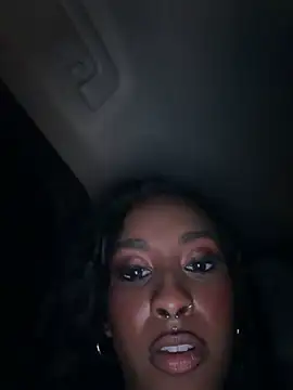 Snapshot of Your_Paris chatting on March 1, 2026, 9:11 am Your Paris online show from March 1, 2026, 9:11 am