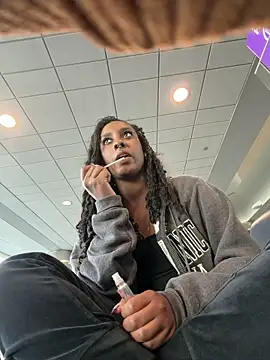 Snapshot of Your_Paris chatting on March 9, 2026, 2:54 pm Your Paris online show from March 9, 2026, 2:54 pm