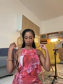 Your Paris online show from May 17, 2026, 7:28 am
