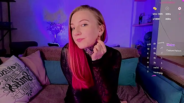 Snapshot of Roxy_____ chatting on May 8, 2026, 8:58 pm Roxy online show from May 8, 2026, 8:58 pm