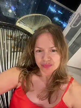 Leyna liu online show from February 25, 2025, 3:20 am