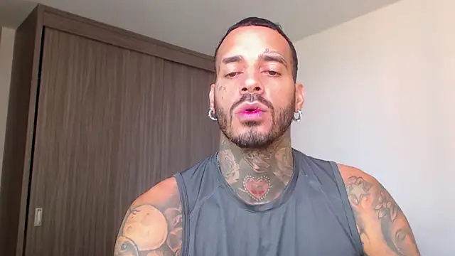 mulatos16 online show from January 20, 2025, 5:27 pm