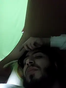 kleineid77 online show from March 4, 2026, 4:35 pm