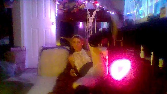 Snapshot of JessicaFitney chatting on September 28, 2025, 4:29 am JessicaFitney online show from September 28, 2025, 4:29 am