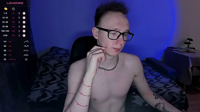 Snapshot of Alex_silents chatting on January 12, 2025, 2:09 pm Alex silents online show from January 12, 2025, 2:09 pm