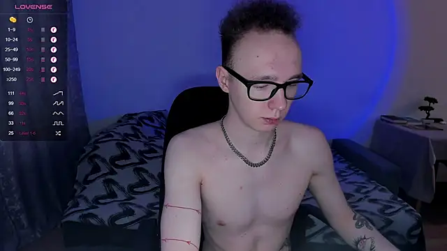 Snapshot of Alex_silents chatting on January 16, 2025, 10:53 am Alex silents online show from January 16, 2025, 10:53 am