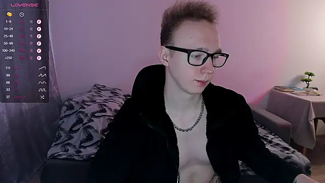 Snapshot of Alex_silents chatting on January 30, 2025, 11:11 am Alex silents online show from January 30, 2025, 11:11 am