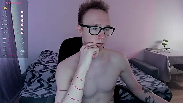 Snapshot of Alex_silents chatting on February 24, 2025, 10:04 am Alex silents online show from February 24, 2025, 10:04 am