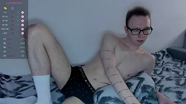 Snapshot of Alex_silents chatting on February 25, 2025, 1:06 pm Alex silents online show from February 25, 2025, 1:06 pm