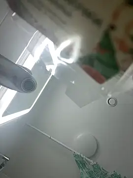 Adela Vetta online show from December 13, 2025, 9:31 pm